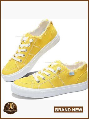 Women's Slip On Canvas Fashion Sneakers Low Top Comfortable Walking Shoes